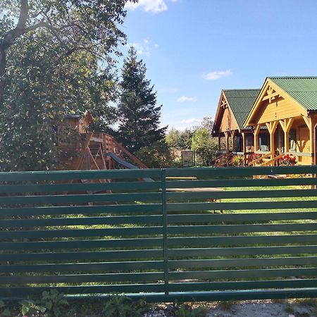Domek Drewniany Nad Morzem Caloroczny Устроне Морске Екстериор снимка