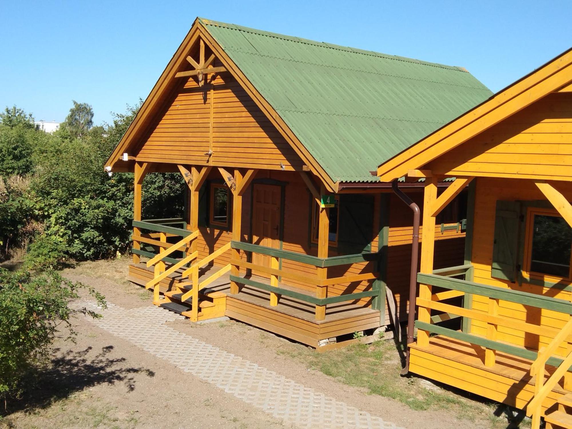 Domek Drewniany Nad Morzem Caloroczny Устроне Морске Екстериор снимка