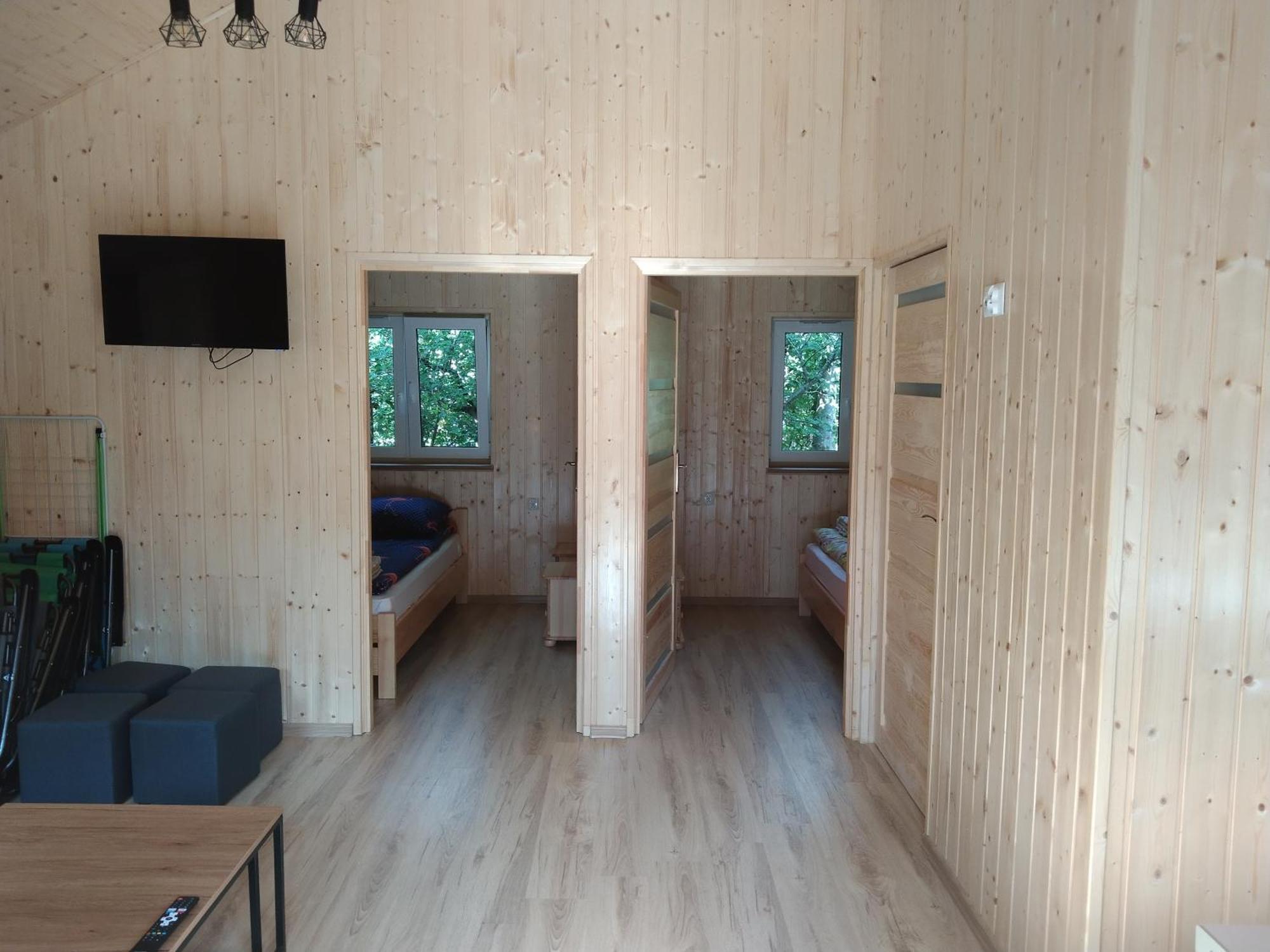 Domek Drewniany Nad Morzem Caloroczny Устроне Морске Екстериор снимка