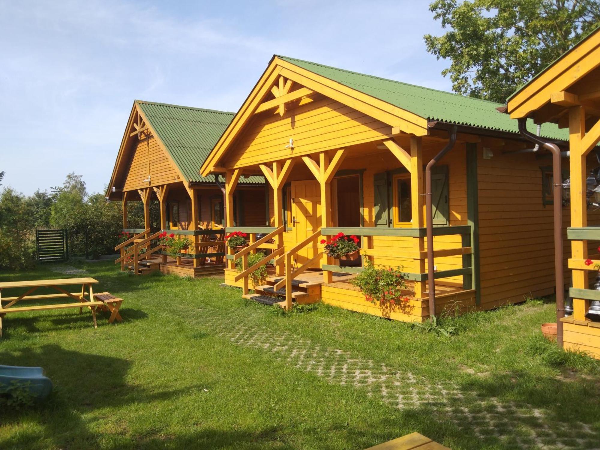 Domek Drewniany Nad Morzem Caloroczny Устроне Морске Екстериор снимка